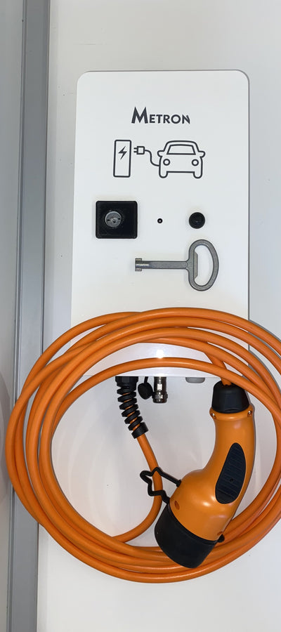 Liten och smidig laddbox, 3,7 kW med kabel och typ 2 kontakt